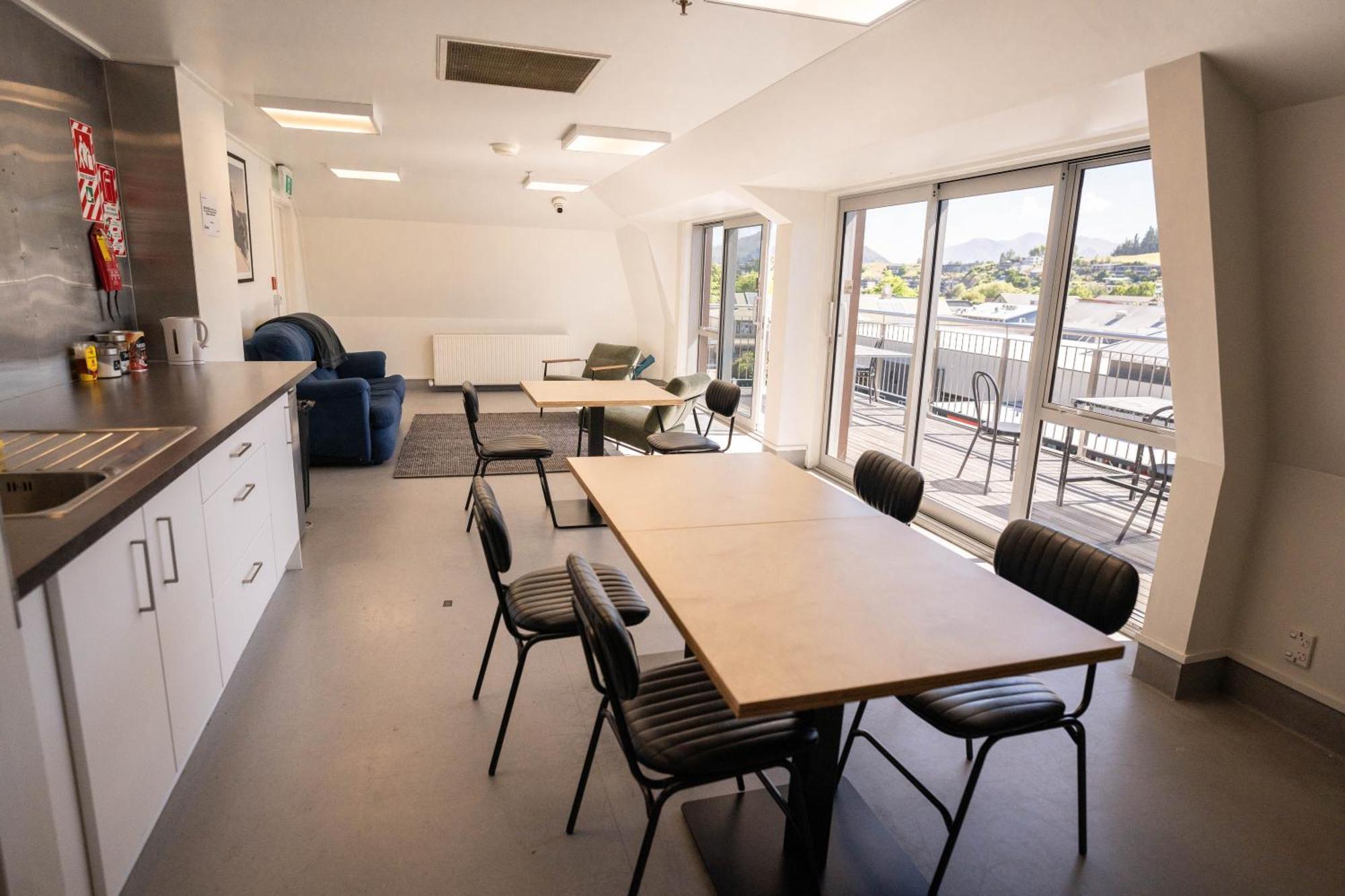 The Brownston Hostel Wanaka Luaran gambar